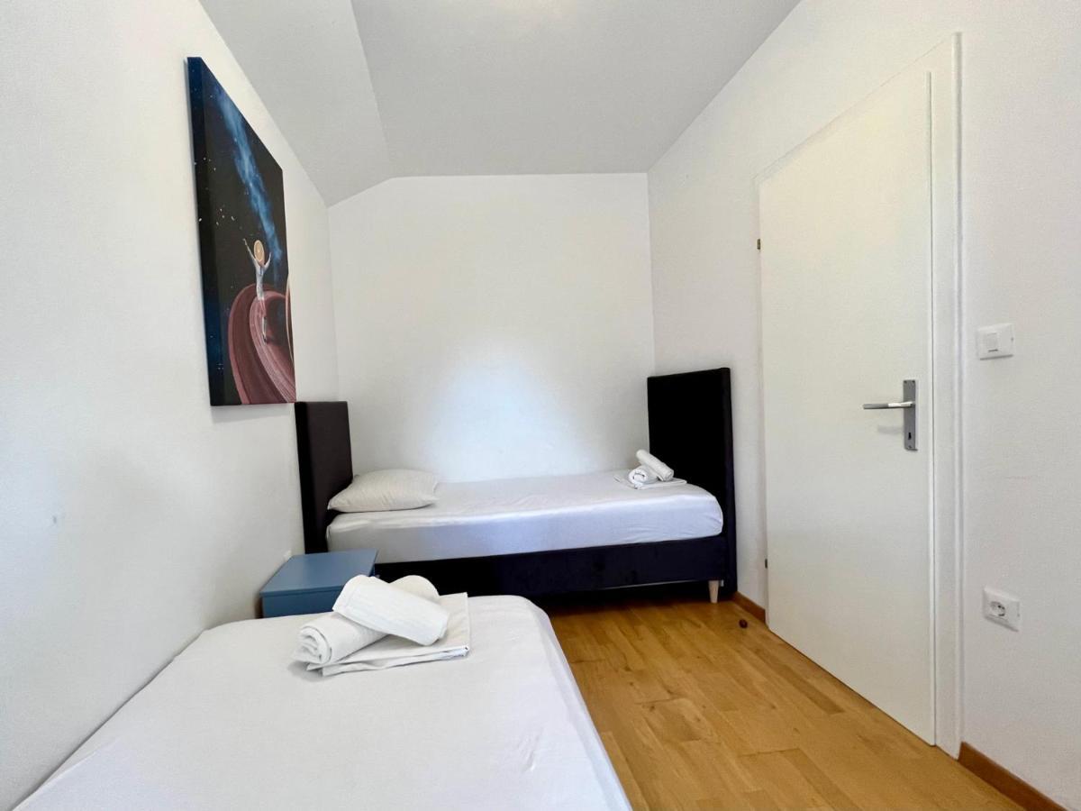 B88 Apartments - Vila Palma Sveti Filip i Jakov Ngoại thất bức ảnh