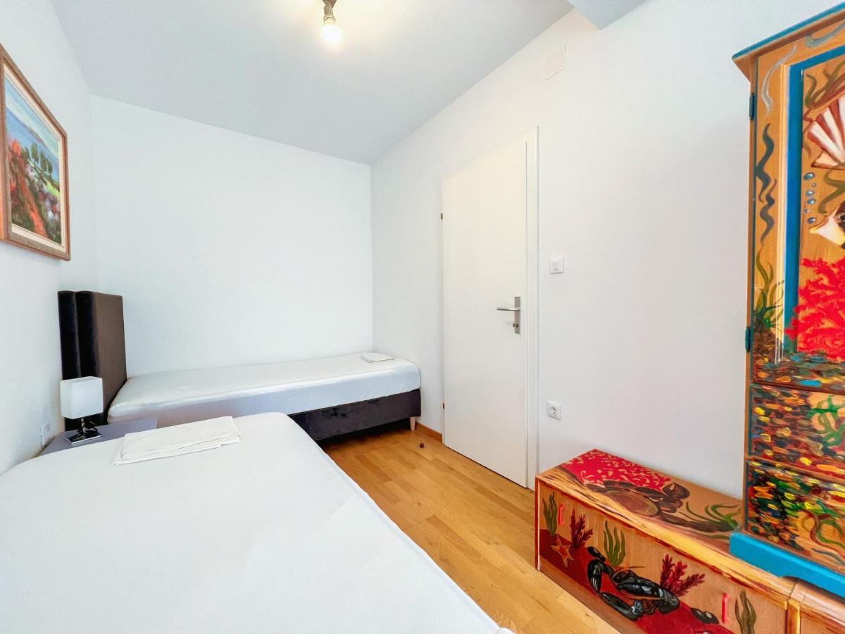 B88 Apartments - Vila Palma Sveti Filip i Jakov Ngoại thất bức ảnh