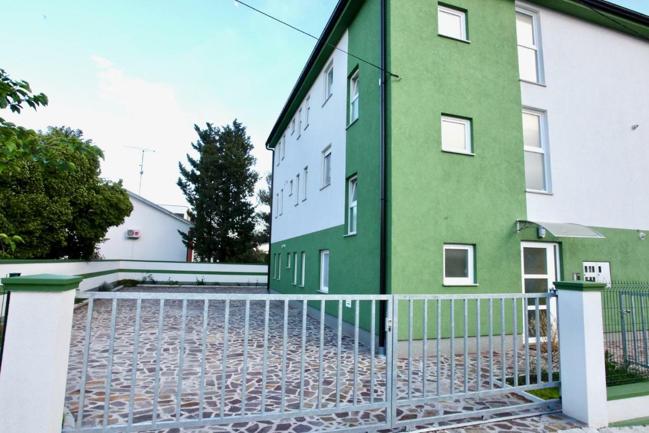 B88 Apartments - Vila Palma Sveti Filip i Jakov Ngoại thất bức ảnh