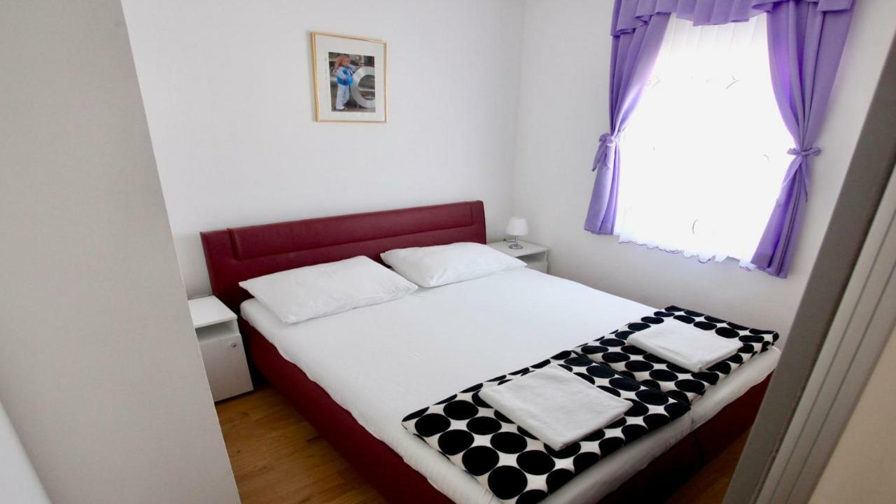 B88 Apartments - Vila Palma Sveti Filip i Jakov Ngoại thất bức ảnh