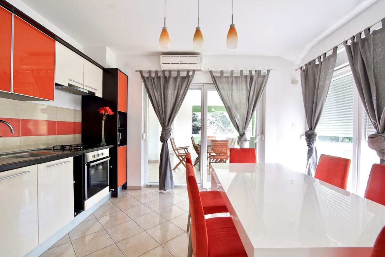 B88 Apartments - Vila Palma Sveti Filip i Jakov Ngoại thất bức ảnh