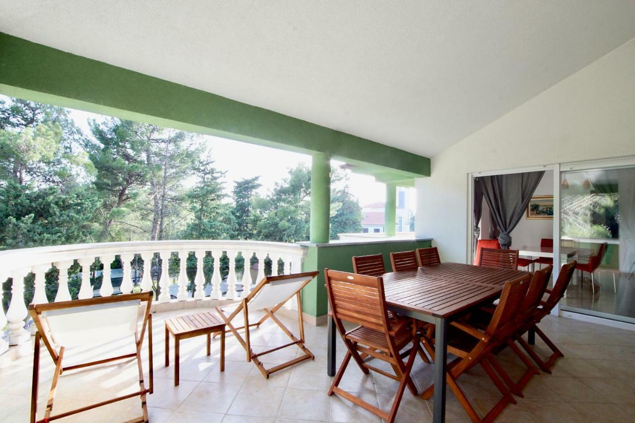 B88 Apartments - Vila Palma Sveti Filip i Jakov Ngoại thất bức ảnh