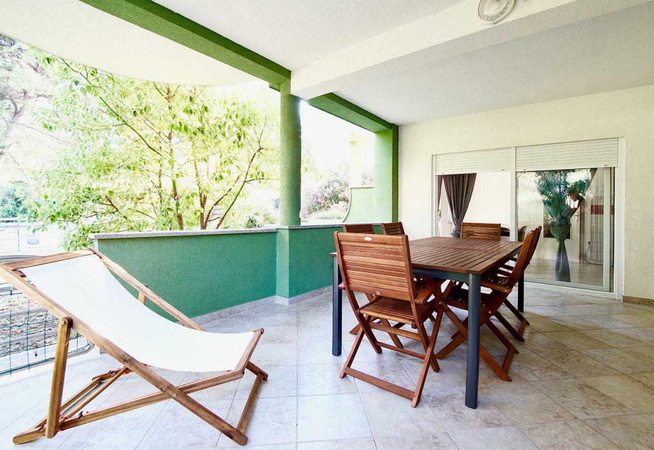 B88 Apartments - Vila Palma Sveti Filip i Jakov Ngoại thất bức ảnh
